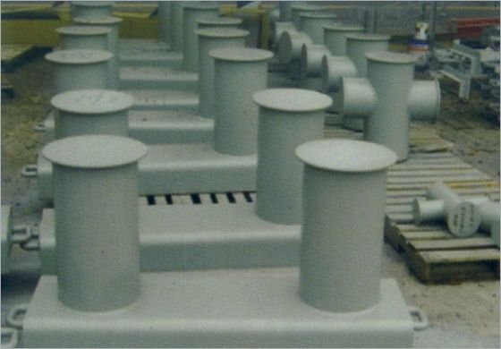 Porcelana Bolardo del ODM Marine Steel Welding Mooring Double Bitt proveedor