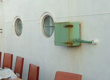 Ventanas Marinas Ignífugas y Ventanas de Vidrio Marino con Apertura Horizontal e Instalación Soldada o con Perno proveedor