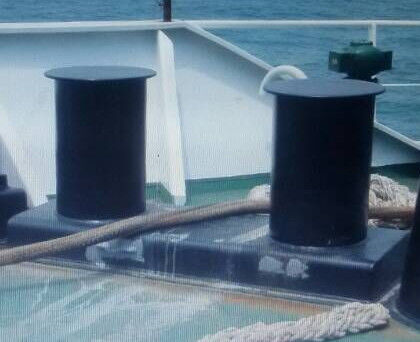 Bolardo del ODM Marine Steel Welding Mooring Double Bitt proveedor