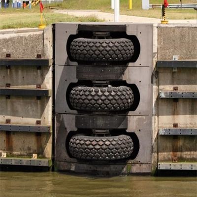 Marine Roller Wheel Rubber Fender para los canales restrictos proveedor